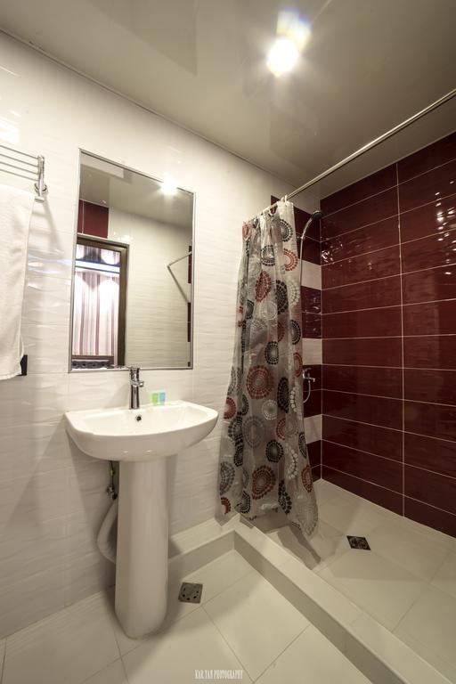 Voyage Hotel Erivan Oda fotoğraf