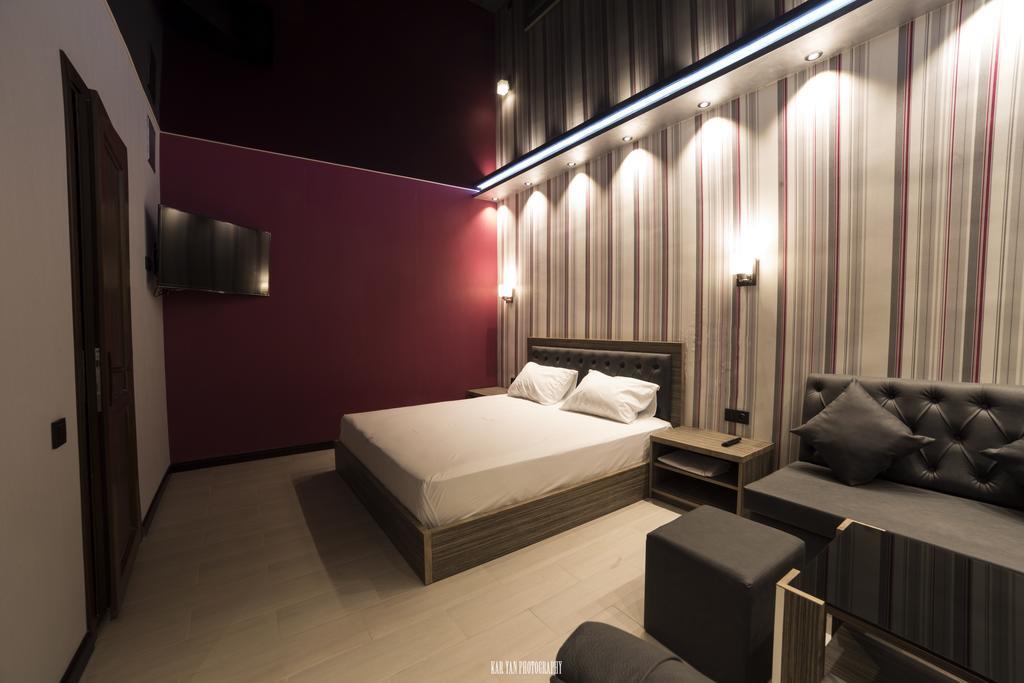 Voyage Hotel Erivan Oda fotoğraf